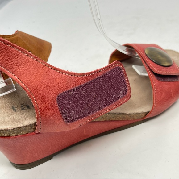 Taos Carousel 3 Wedge Sandals Womens 9 - 9.5 EU 40 Red Leather Ankle Strap - Picture 9 of 16